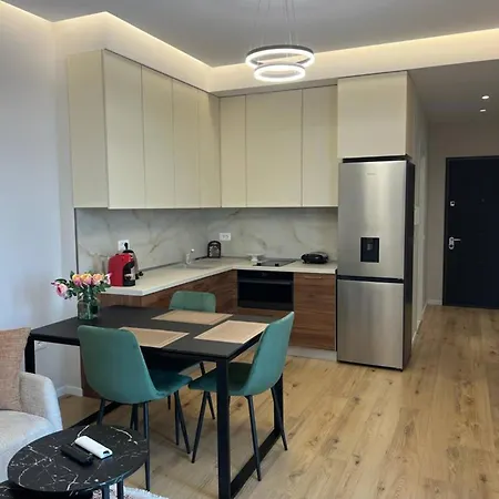 Lindi's 8/1 Appartement Tirana